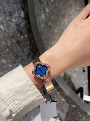 Van Cleef & Arpels Alhambra Watch view 6