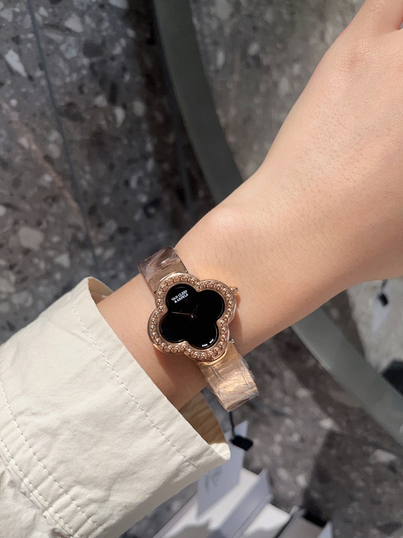 Van Cleef & Arpels Alhambra Watch view