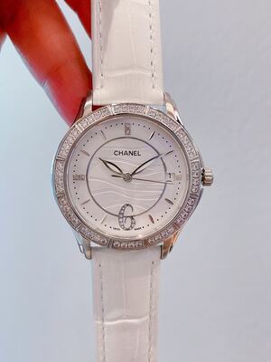 Chanel J12 Watch view 1