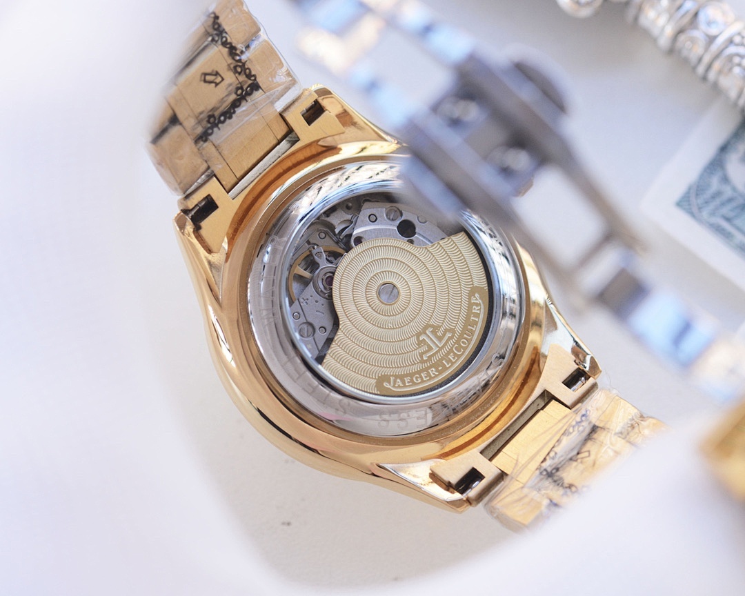 Jaeger-LeCoultre Geophysic Watch view