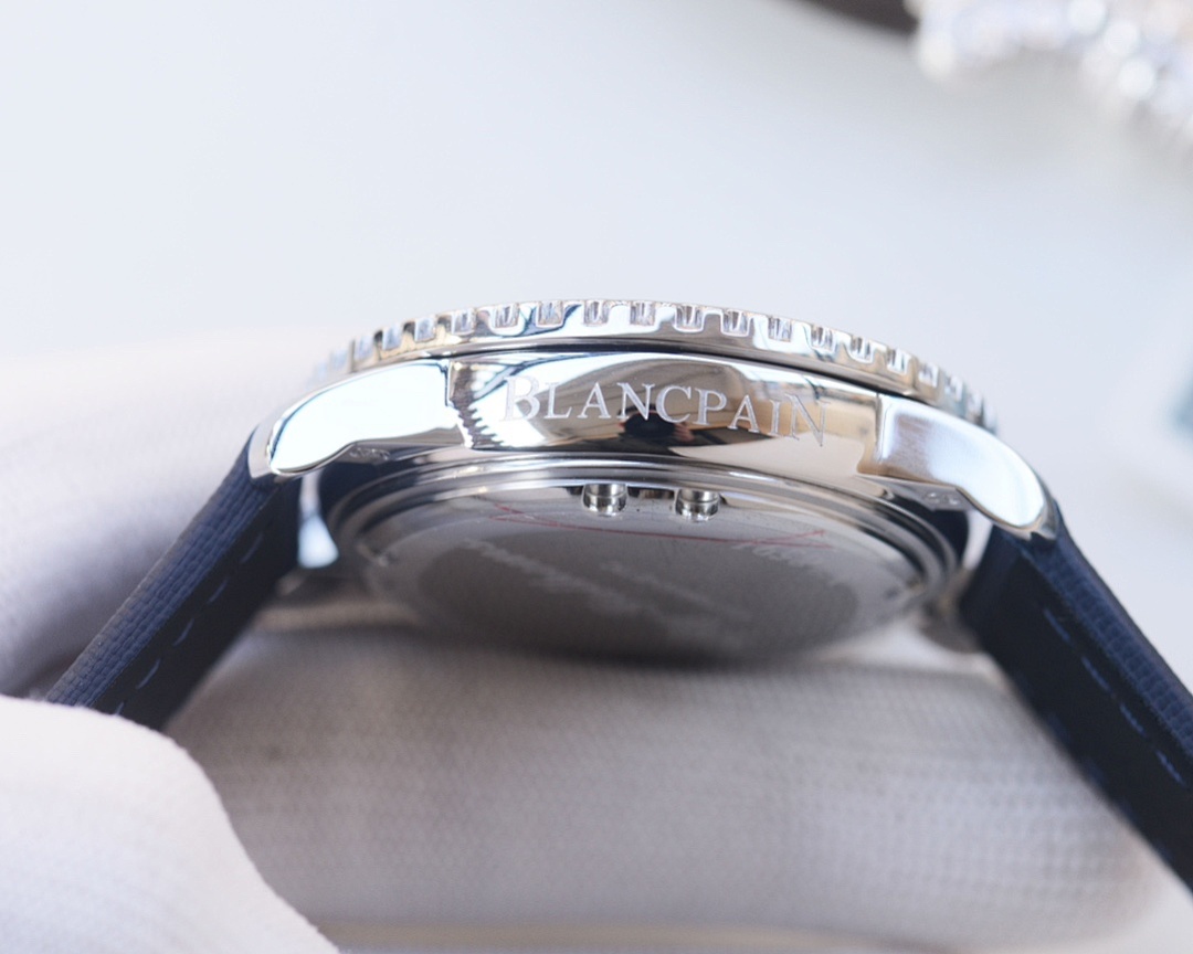 Blancpain Fifty Fathoms Watch view