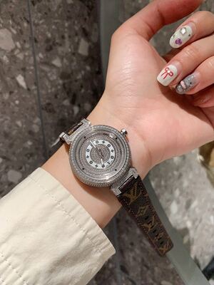 Louis Vuitton Tambour Watch view 13
