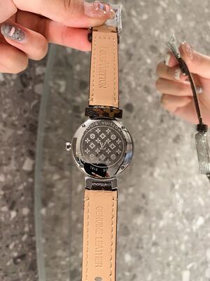 Louis Vuitton Tambour Watch view 4