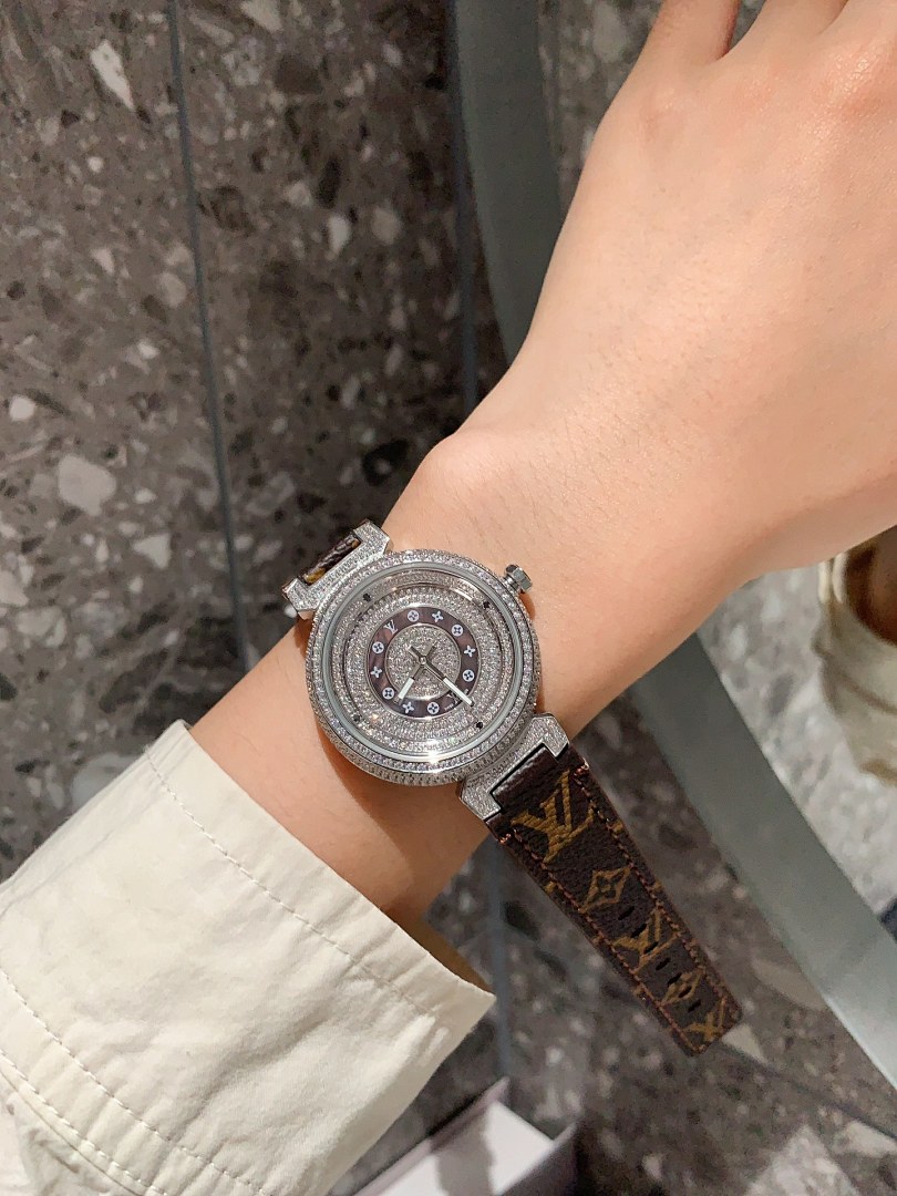 Louis Vuitton Tambour Watch view