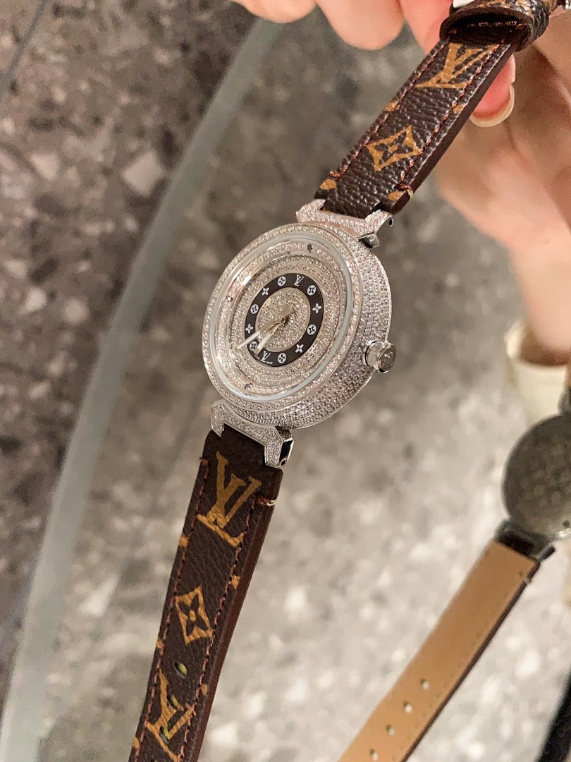 Louis Vuitton Tambour Watch view
