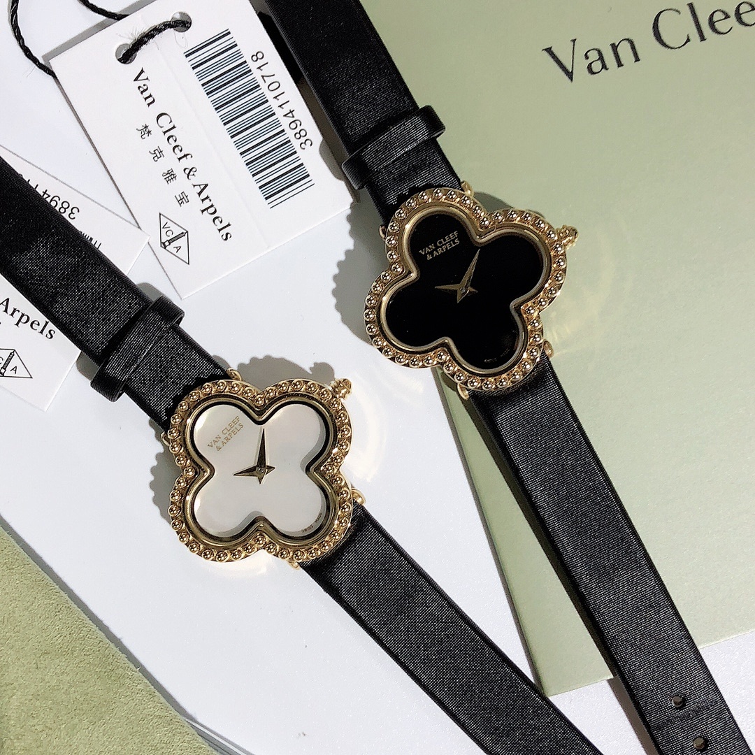 Van Cleef & Arpels Alhambra Watch view