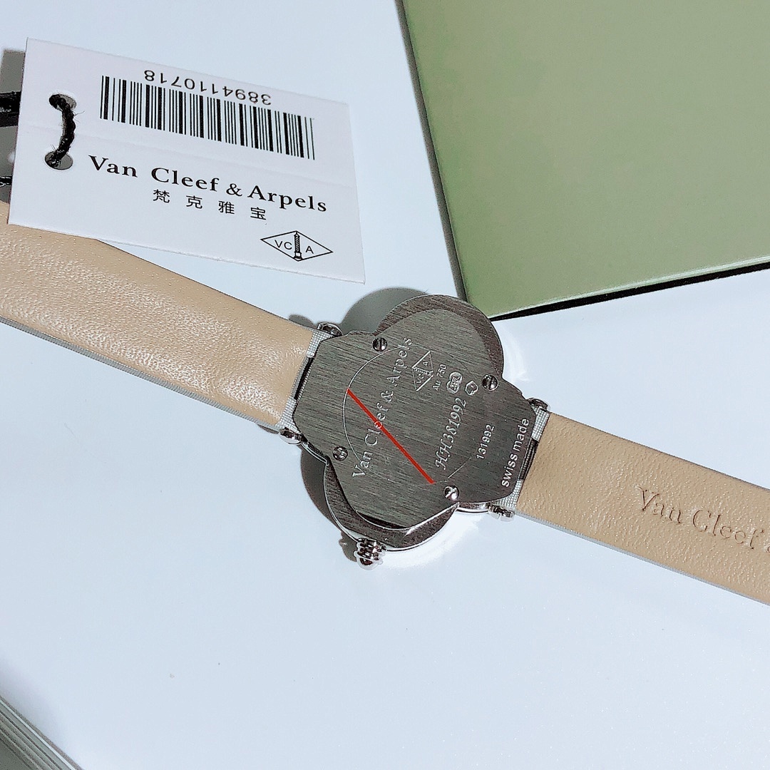 Van Cleef & Arpels Alhambra Watch view