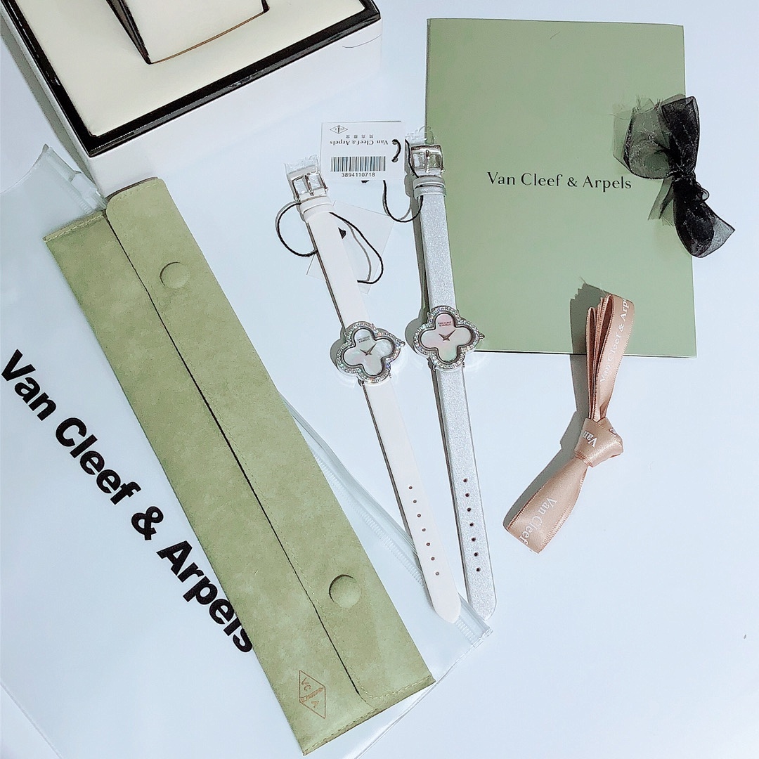 Van Cleef & Arpels Alhambra Watch view