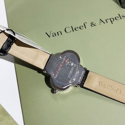 Van Cleef & Arpels Alhambra Watch view 5