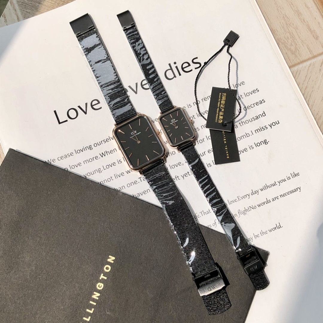 Daniel Wellington Rectangle Watch view