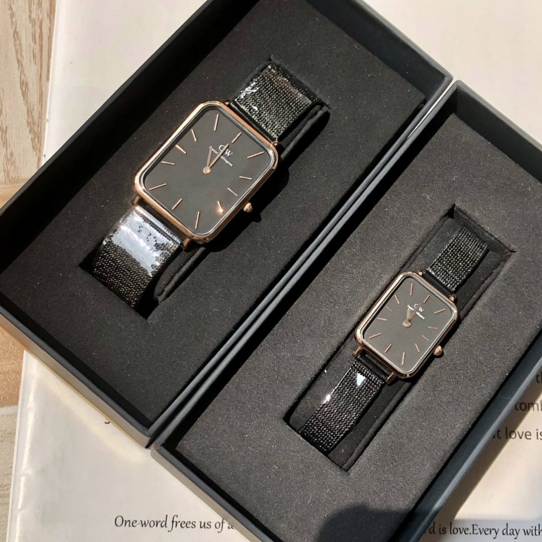 Daniel Wellington Rectangle Watch view