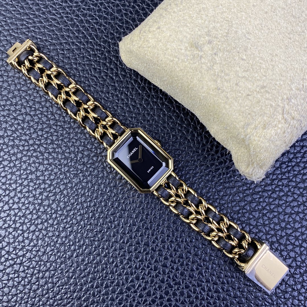 Chanel Première Watch view