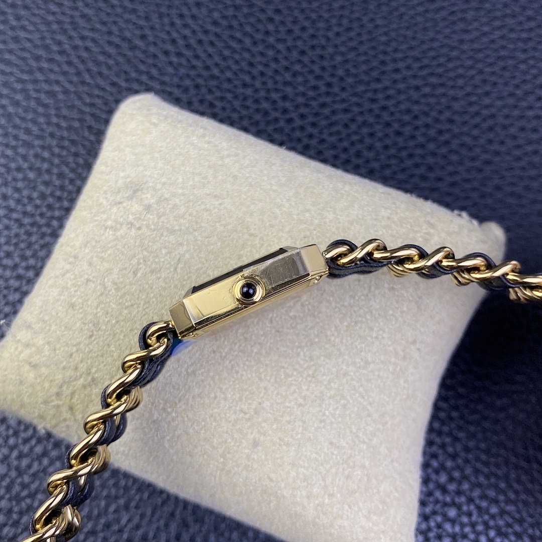 Chanel Première Watch view