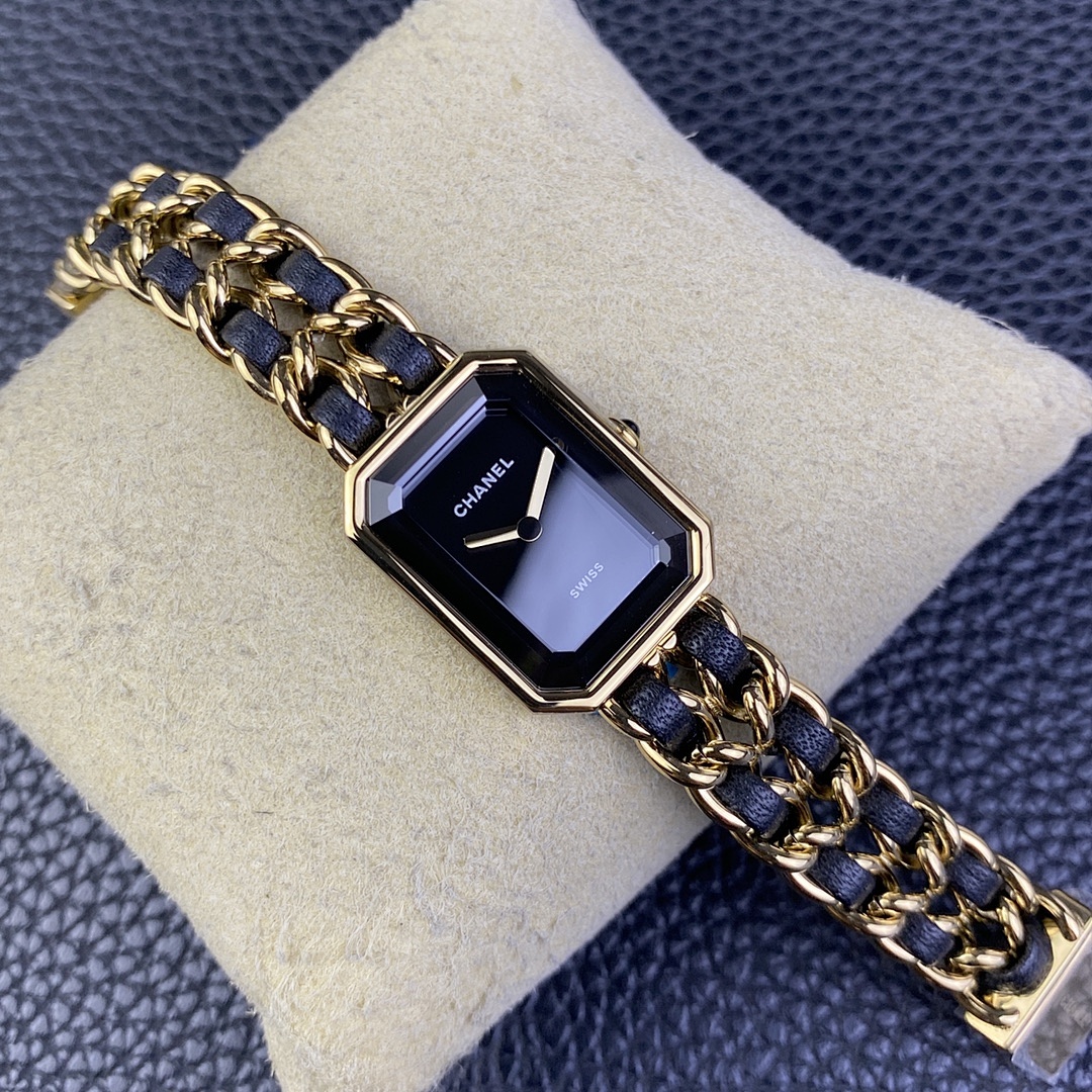 Chanel Première Watch view