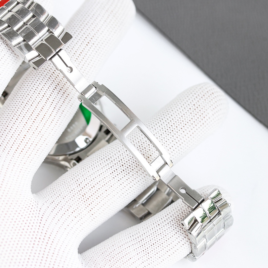 Chopard Happy Diamonds Watch view