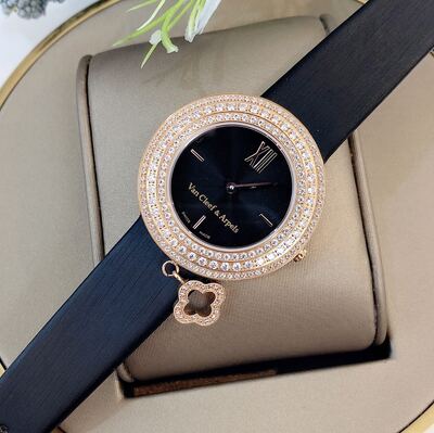 Van Cleef Alhambra Watch view 3