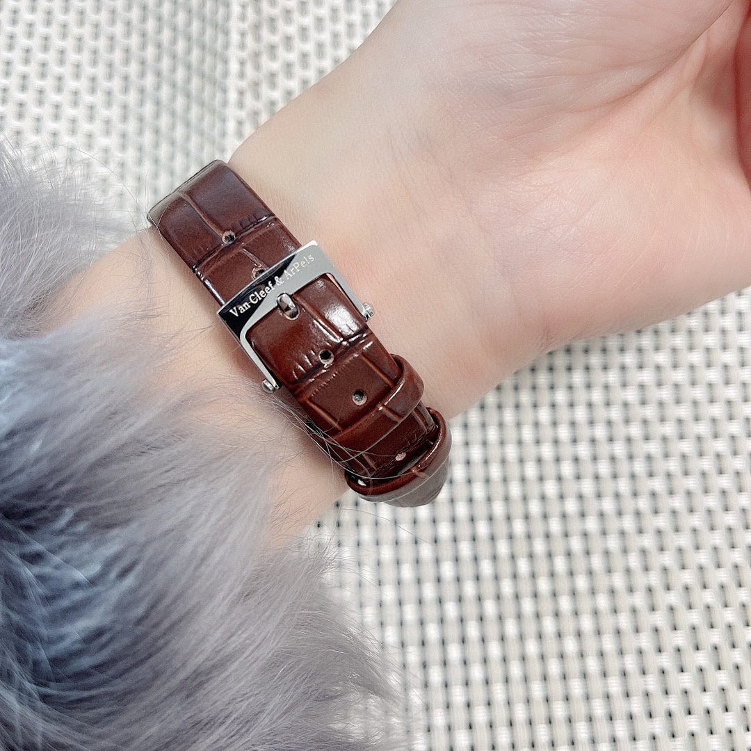 Van Cleef Alhambra Watch