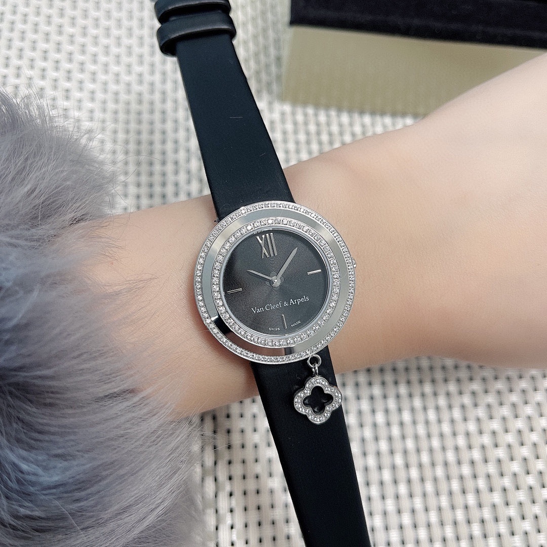 Van Cleef Alhambra Watch view