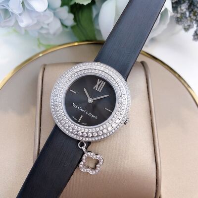 Van Cleef & Arpels Alhambra Watch view 4