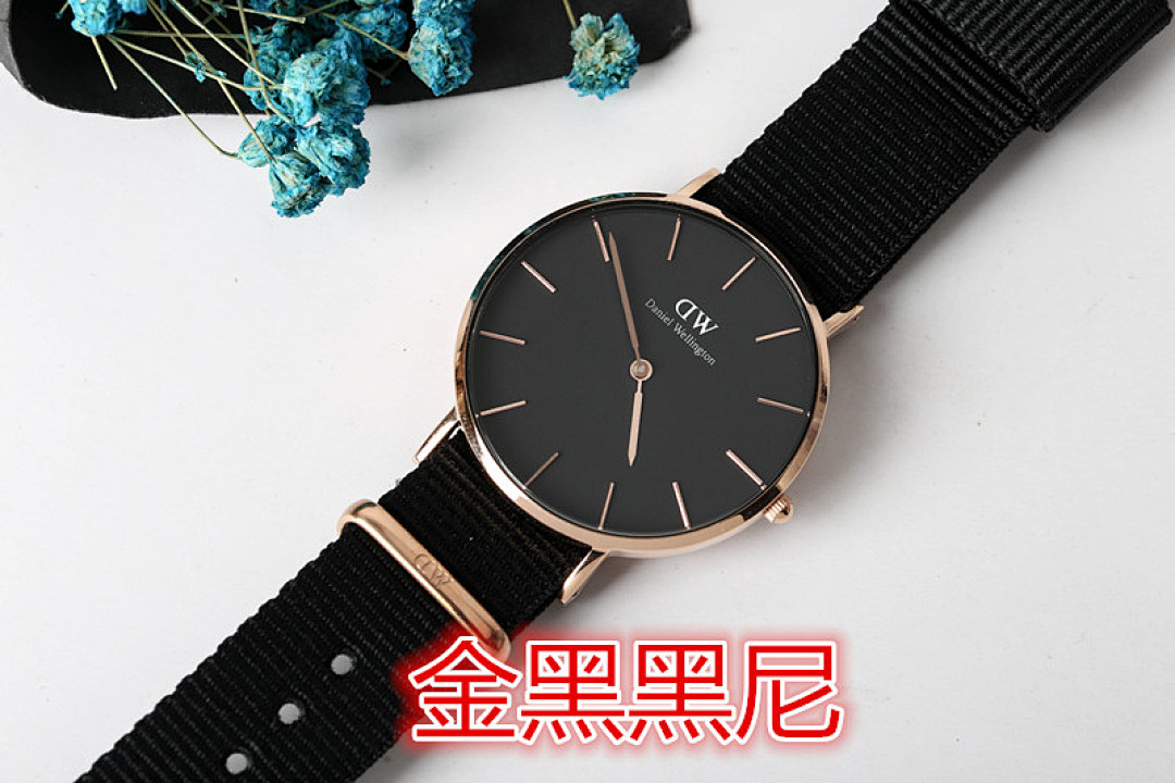 Daniel Wellington Classic Watch view