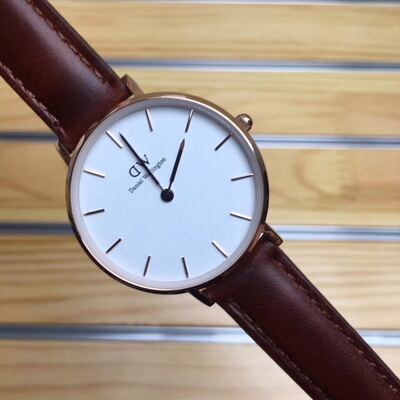 Daniel Wellington Classic Watch view 4
