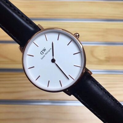 Daniel Wellington Classic Watch view 5