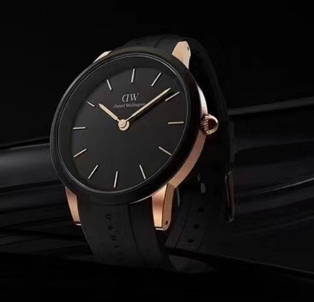 Daniel Wellington Iconic Motion Watch view