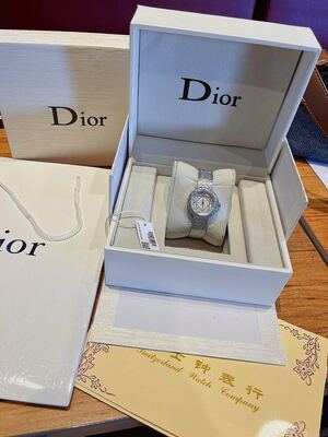 Dior La D De Dior Watch view 9