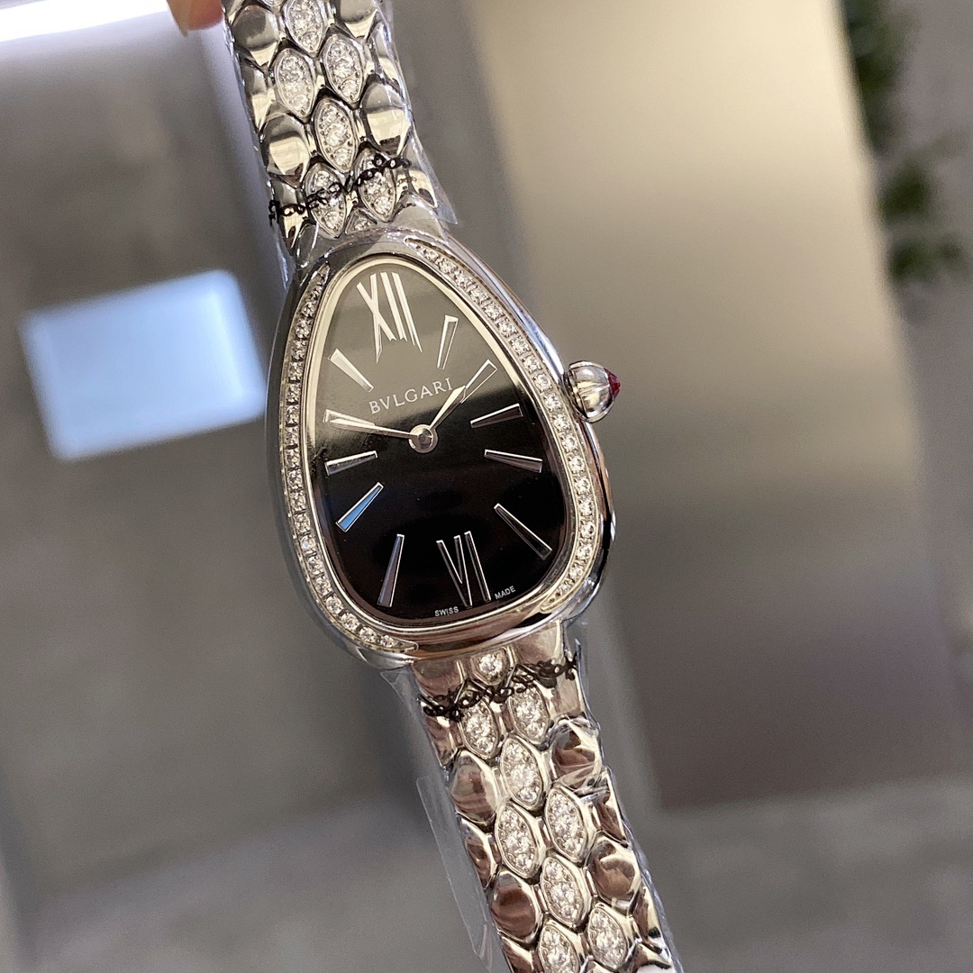 Bvlgari Serpenti Watch view