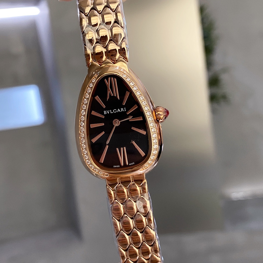 Bvlgari Serpenti Watch view