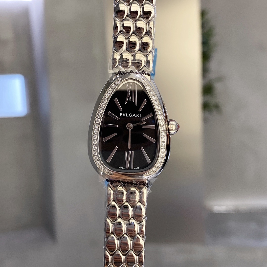 Bvlgari Serpenti Watch view