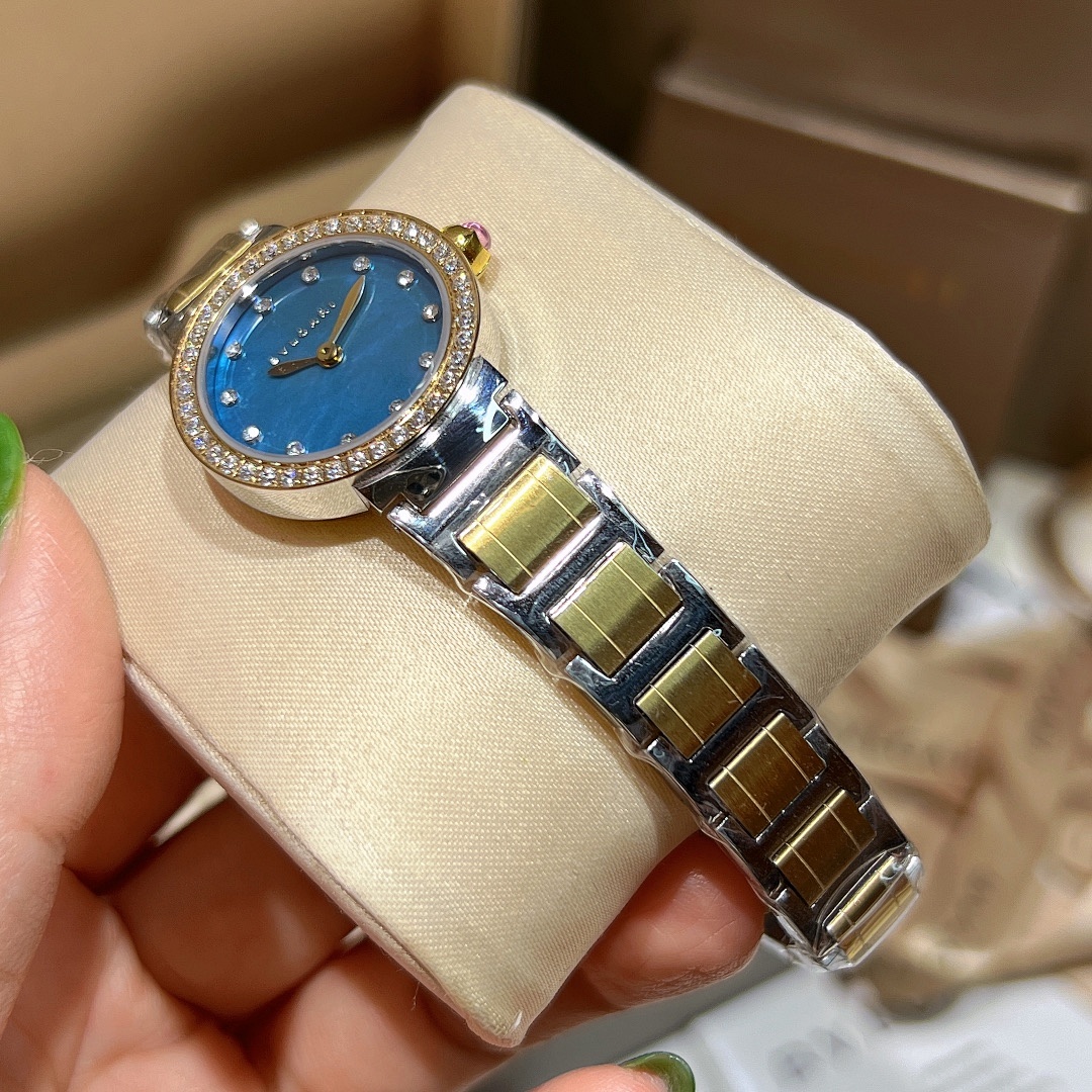 Bvlgari Lvcea Watch view