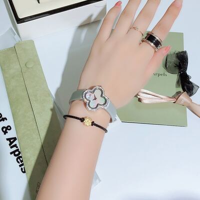 Van Cleef & Arpels Alhambra Watch view 2