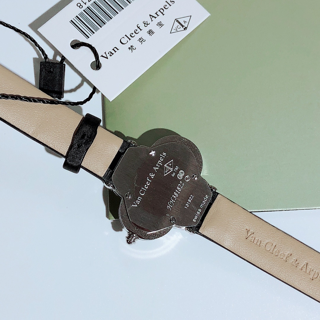 Van Cleef & Arpels Alhambra Watch view