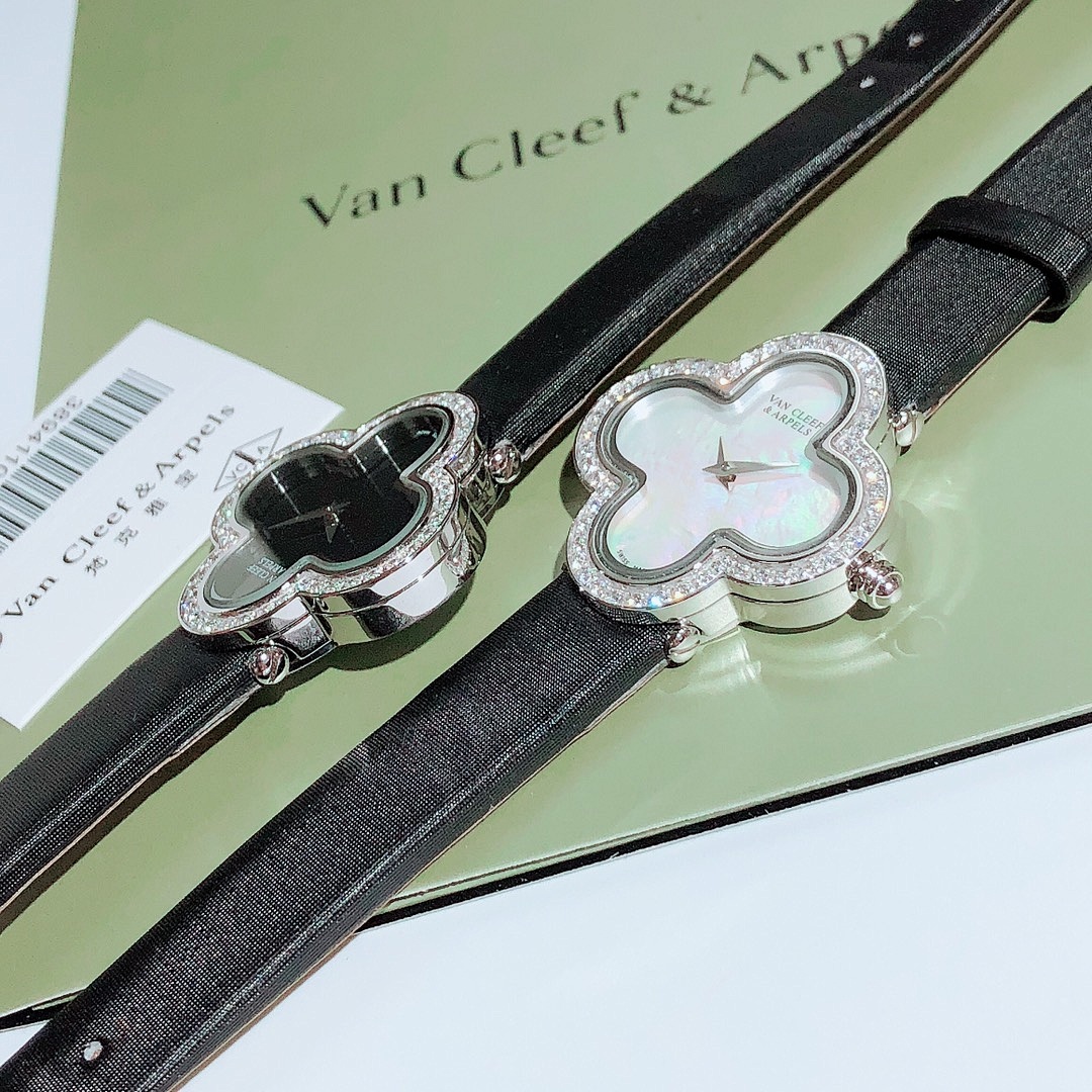 Van Cleef & Arpels Alhambra Watch view