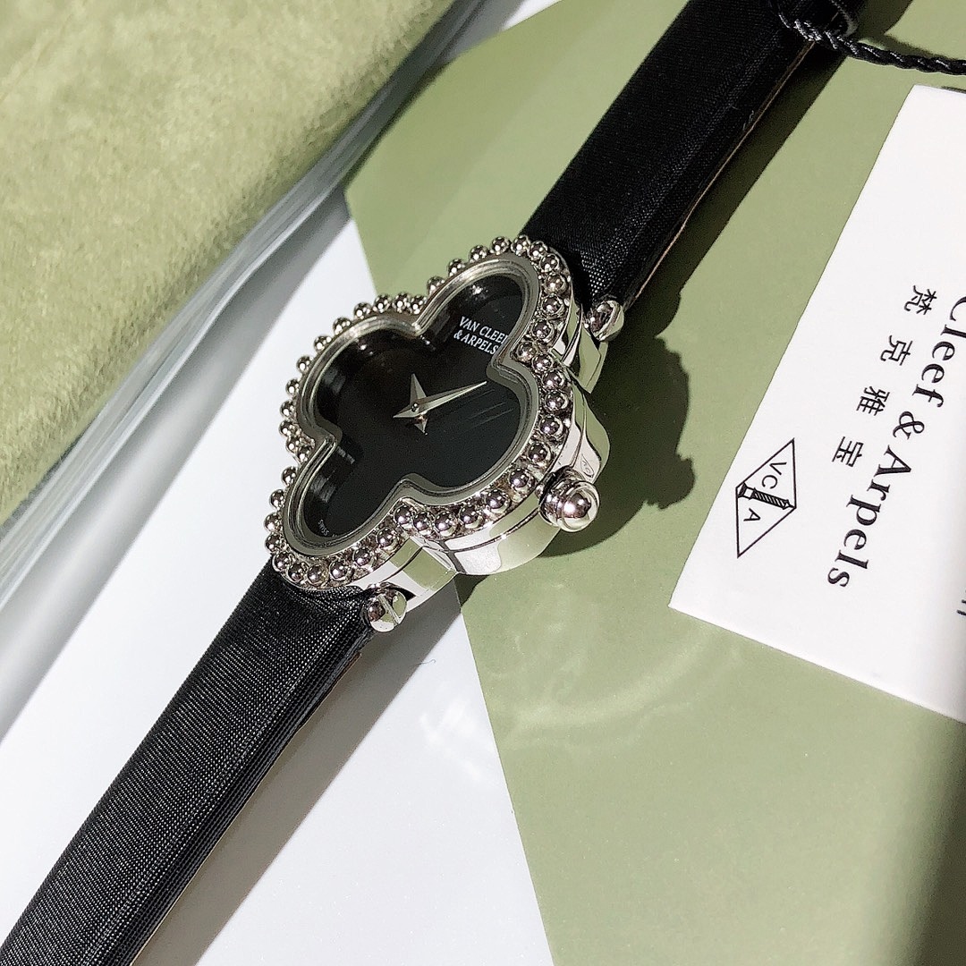 Van Cleef & Arpels Alhambra Watch view