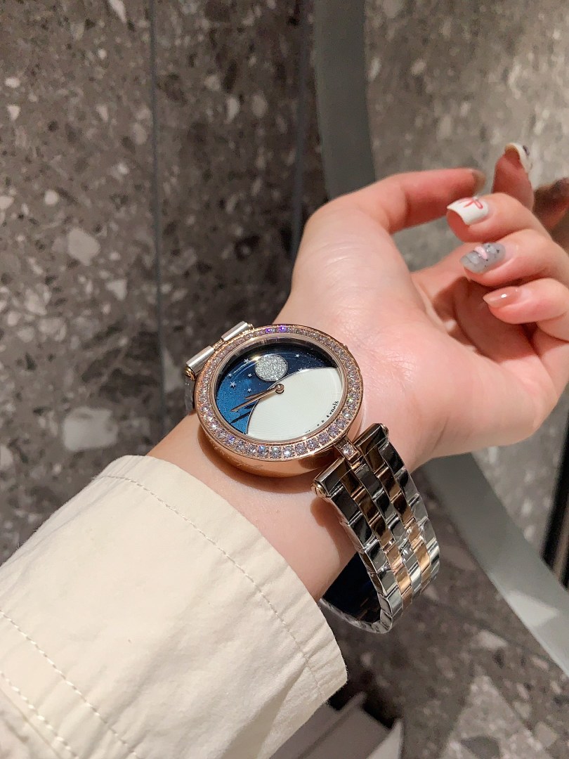 Van Cleef & Arpels Alhambra Watch