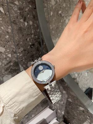 Van Cleef & Arpels Alhambra Watch view 6
