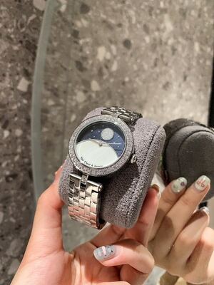 Van Cleef & Arpels Alhambra Watch view 7