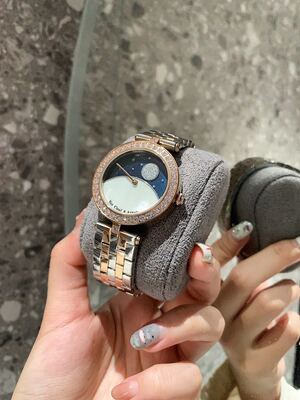 Van Cleef & Arpels Alhambra Watch view 8