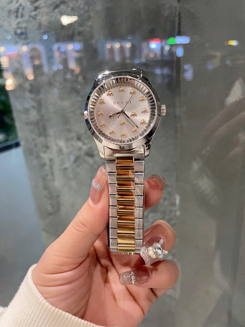 Gucci GG Bee Watch view