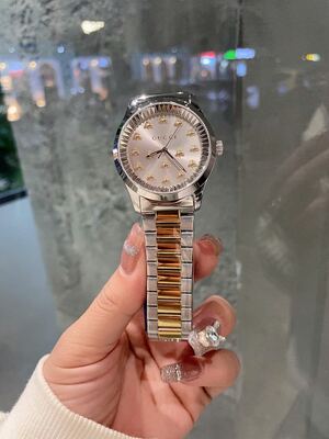 Gucci GG Bee Watch view 5