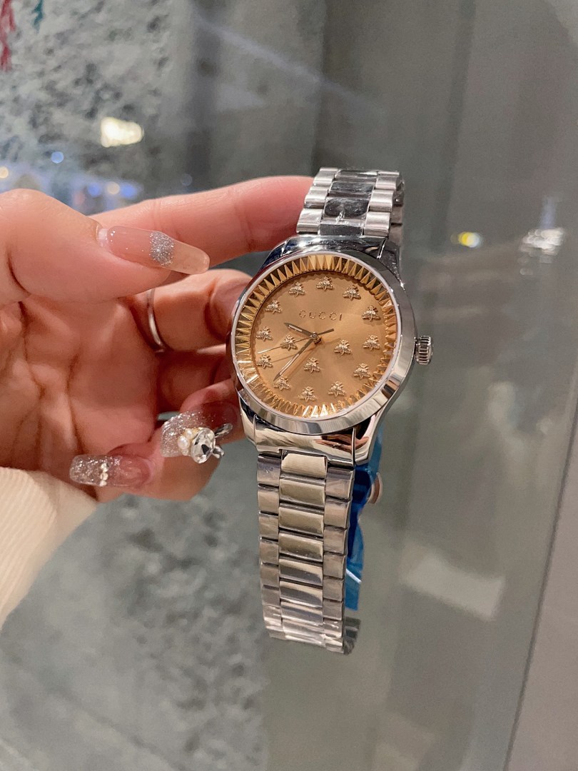 Gucci GG Bee Watch view