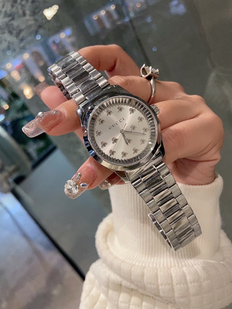 Gucci GG Bee Watch view