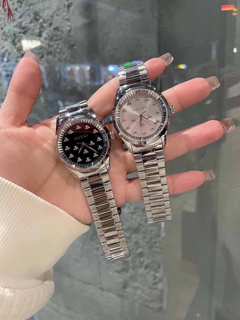 Gucci GG Bee Watch view