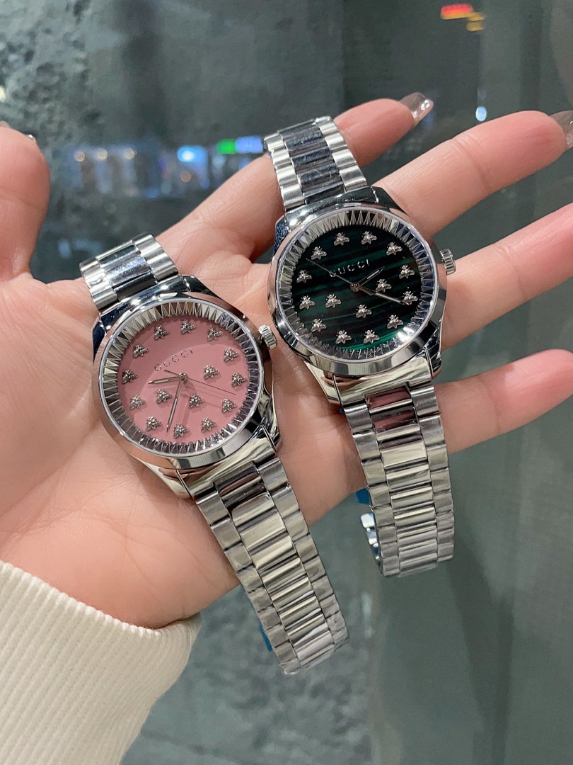 Gucci GG Bee Watch view