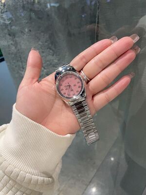 Gucci GG Bee Watch view 7