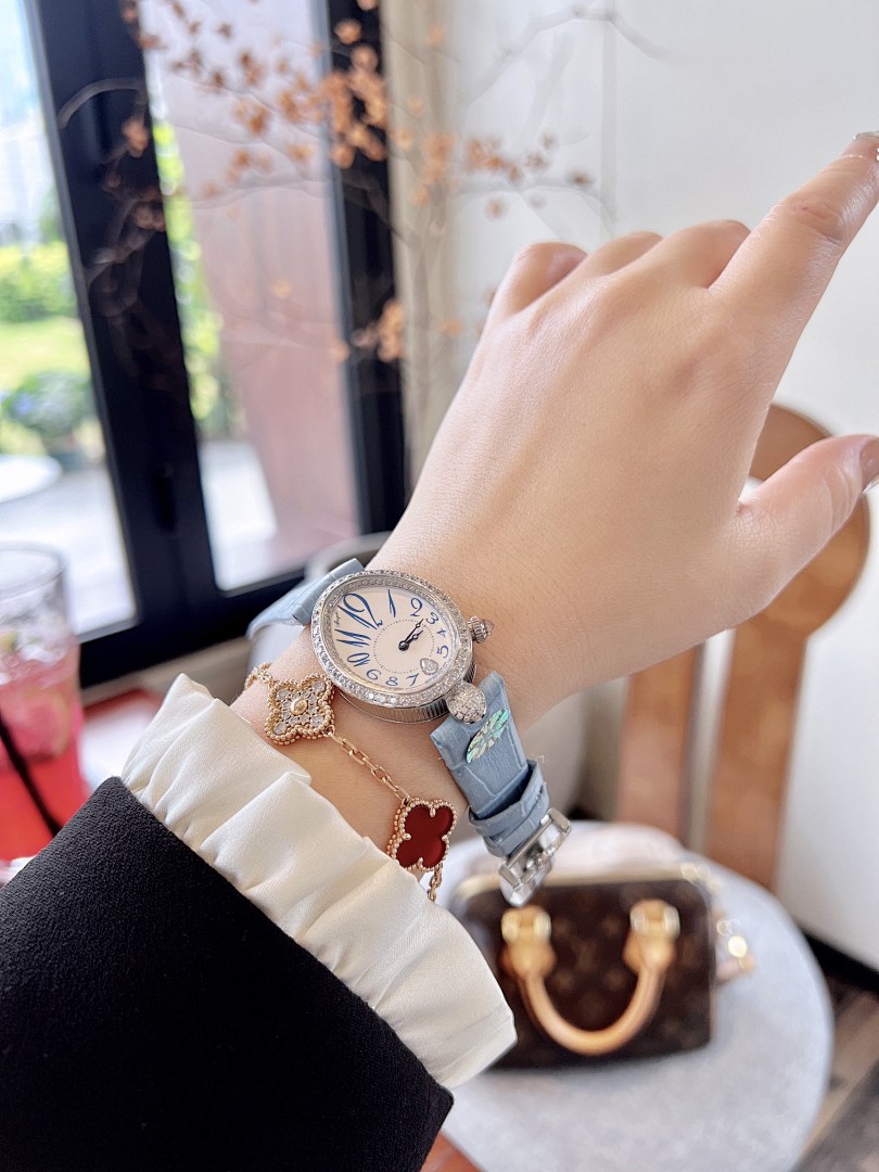 Breguet Reine De Naples Watch view