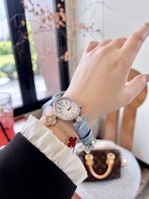 Breguet Reine De Naples Watch view 14