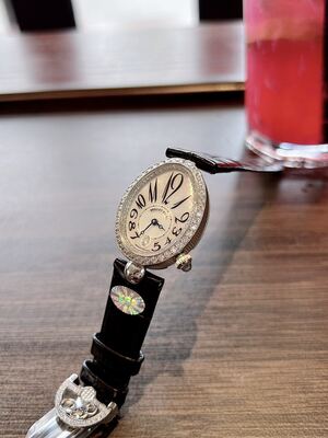 Breguet Reine De Naples Watch view 34